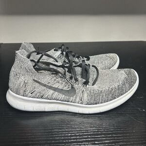 Nike Free RN Flyknit 2017 Women's Size 9 Running Shoes Black White Oreo